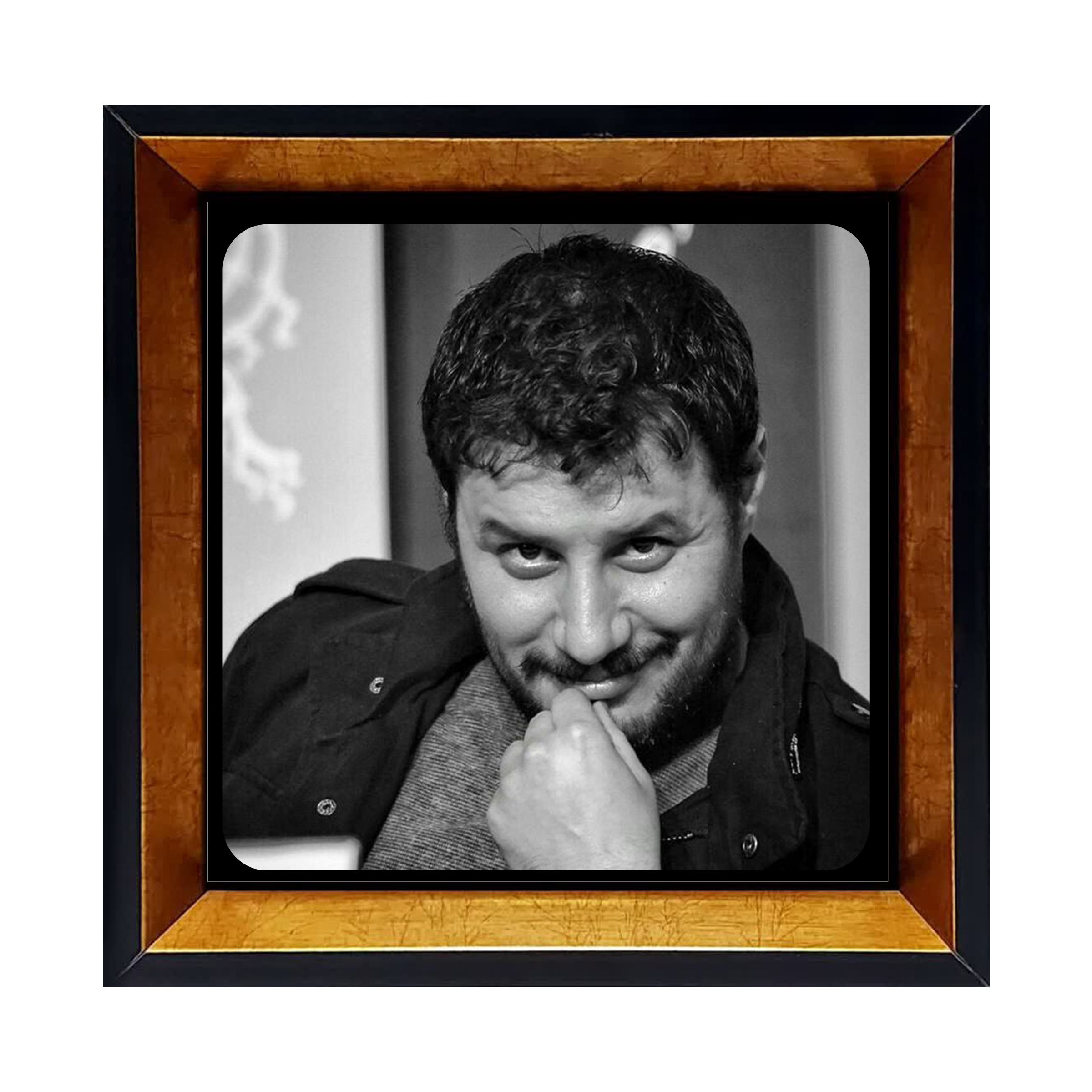 قاب عکس جواد عزتی