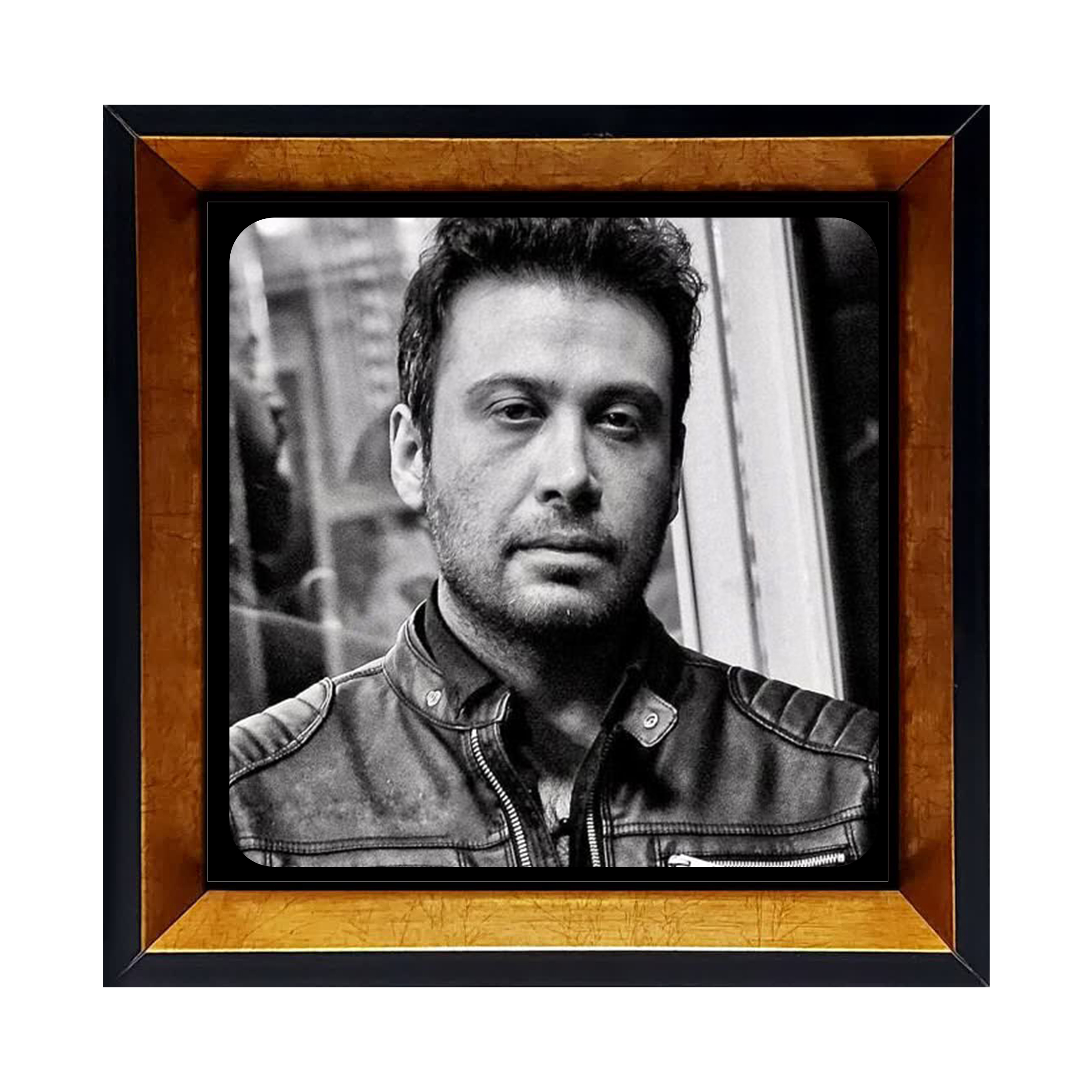 قاب عکس محسن چاوشی